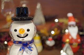 新品未使用　ビレロイ&ボッホ　クリスマス　雪だるま　ガラスオブジェ クリスマス雑貨 『オブジェ 雪だるま グレー CMG-24040GRY』 – Yuzawaya